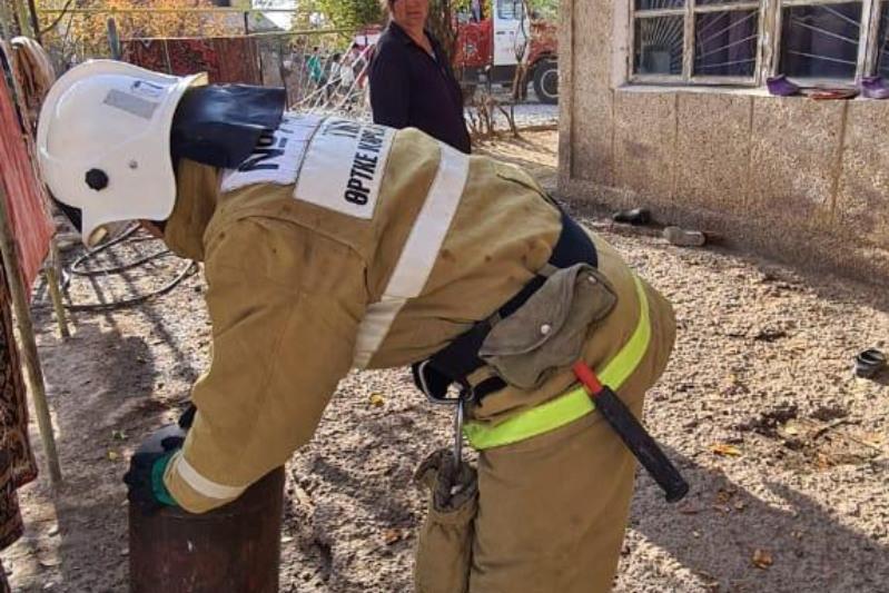 В Шымкенте нетрезвый мужчина пытался взорвать дома газовый баллон