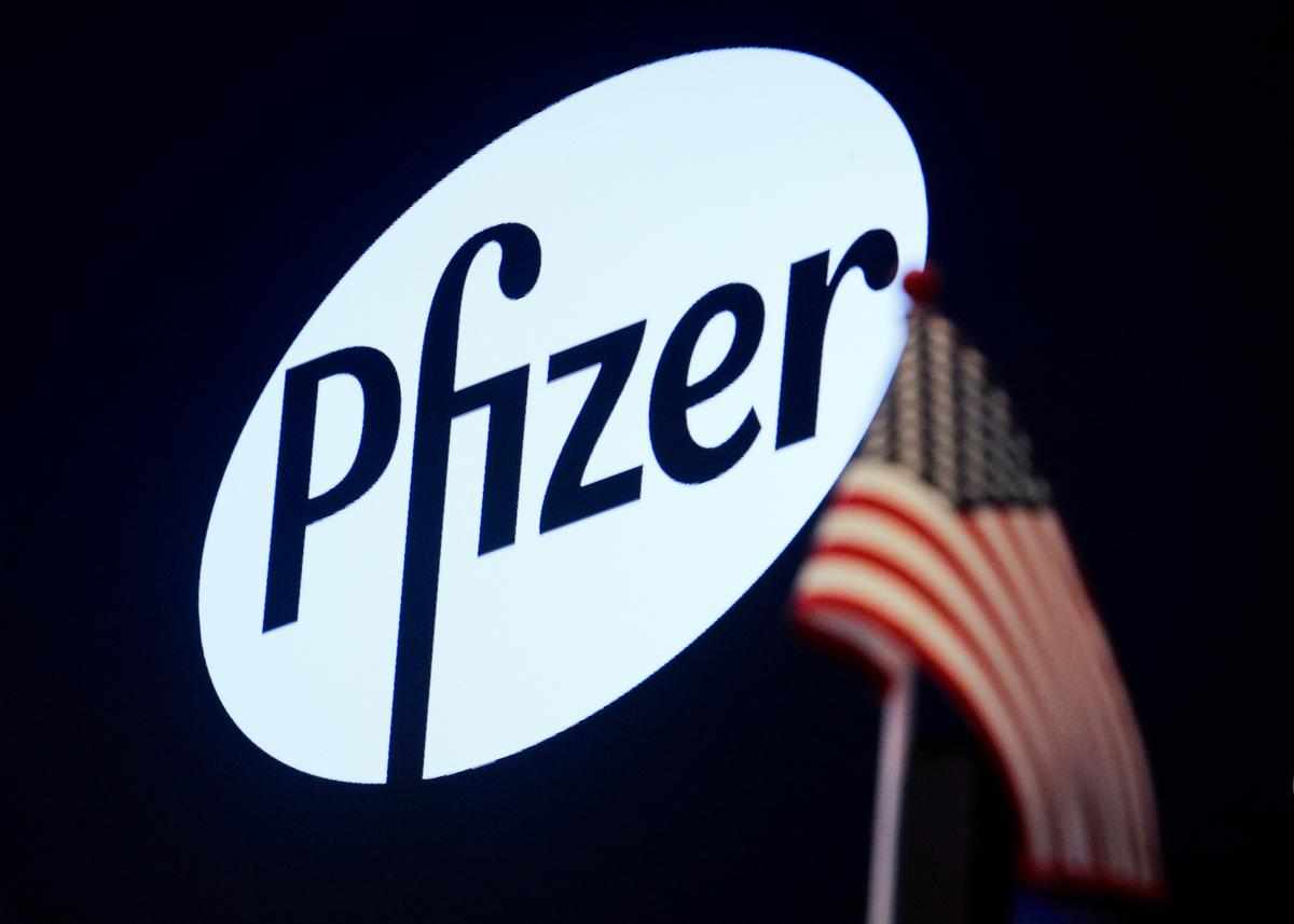 Pfizer рассматривает возможность подачи заявки на регистрацию вакцины от COVID-19 в России