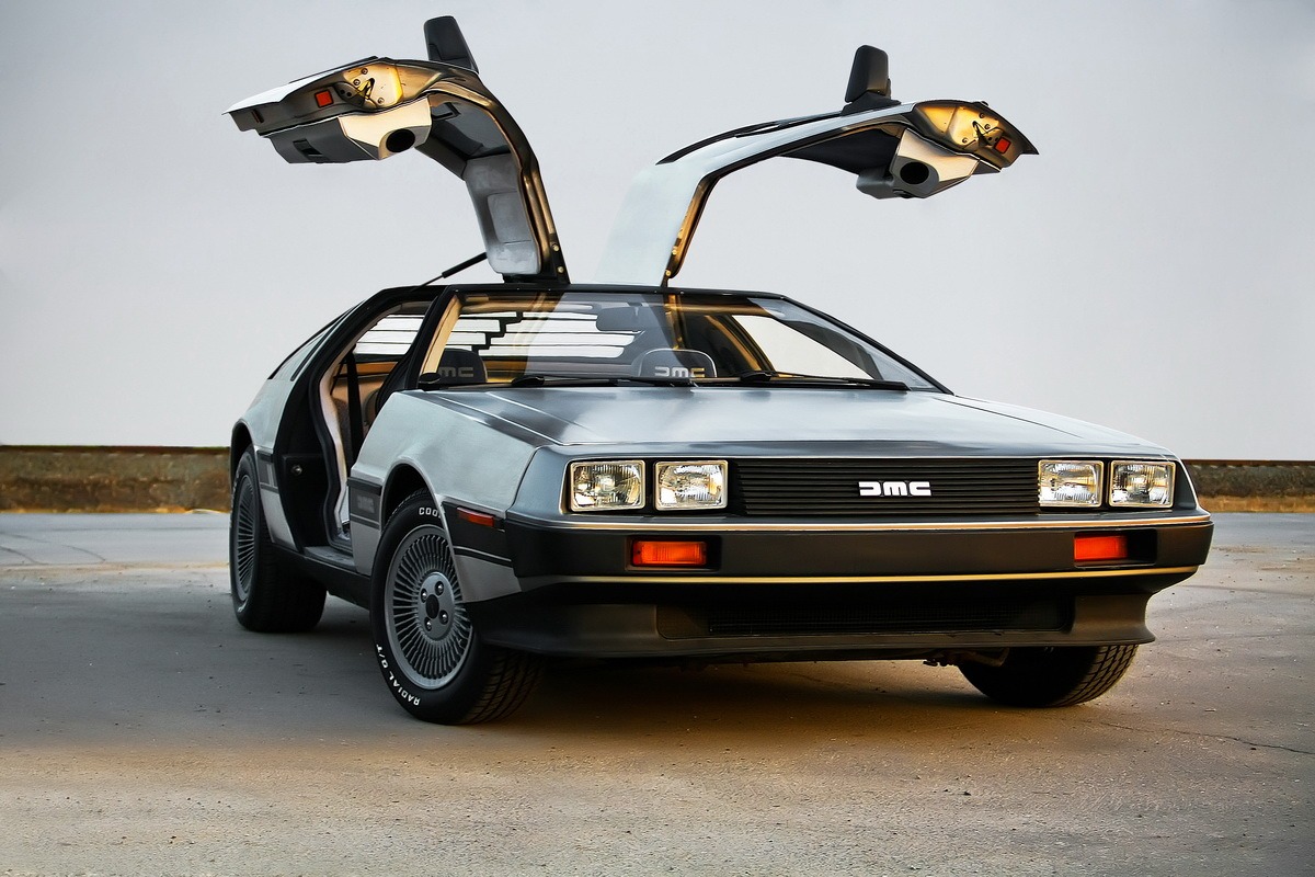 DeLorean анонсировал возрождение модели DMC-12