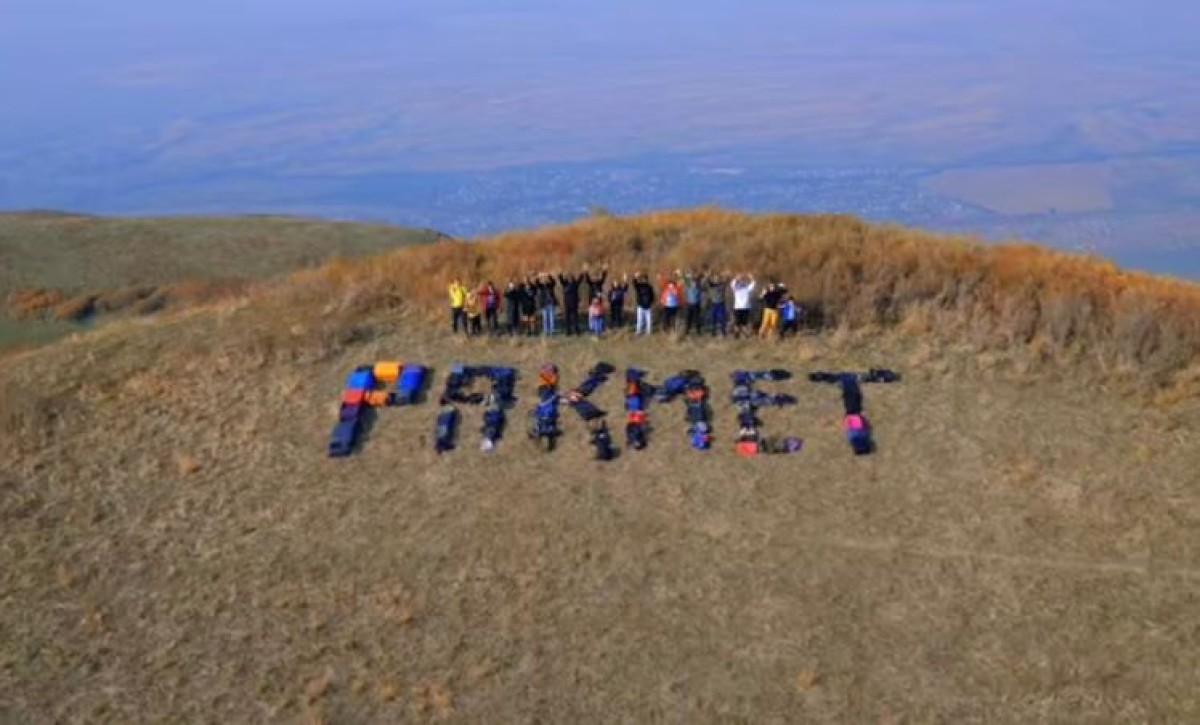 Слава Богу! Россияне написали РАҚМЕТ