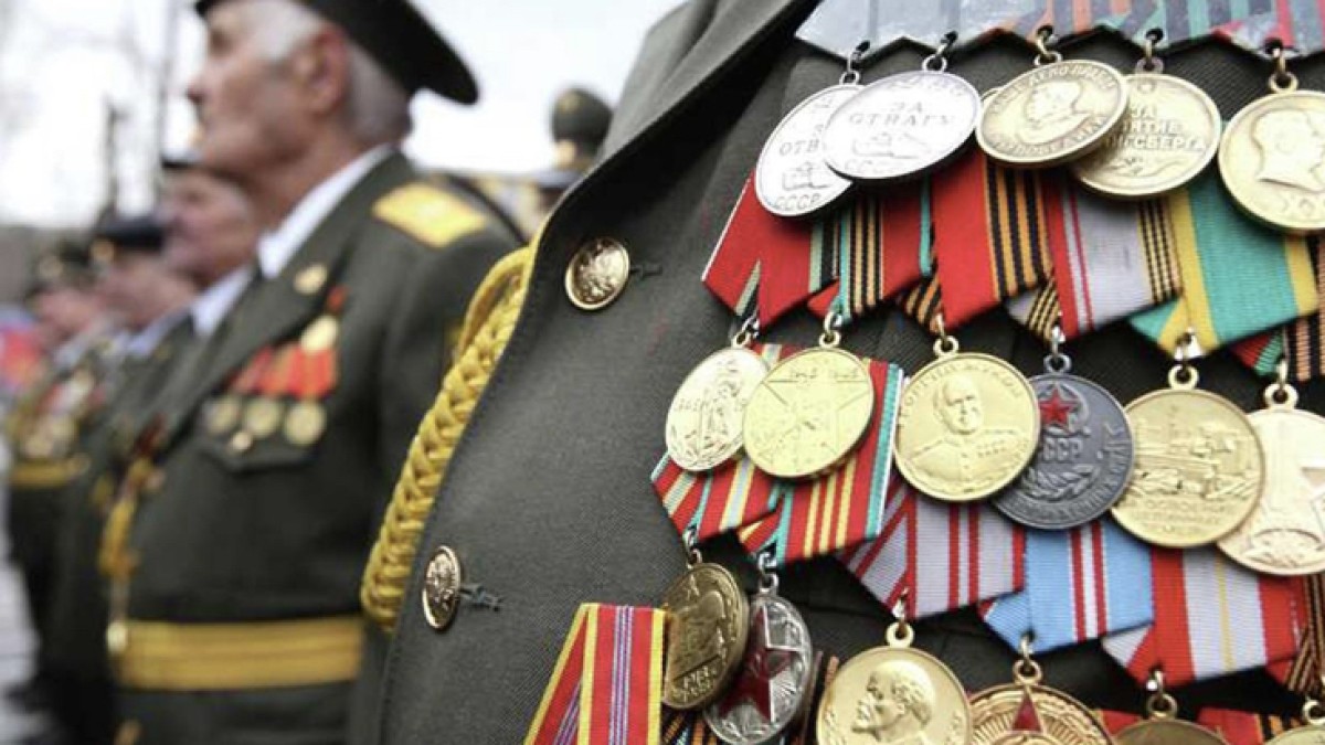 Военнослужащие Павлодарской области поздравили с вековым юбилеем ветерана Великой Отечественной войны