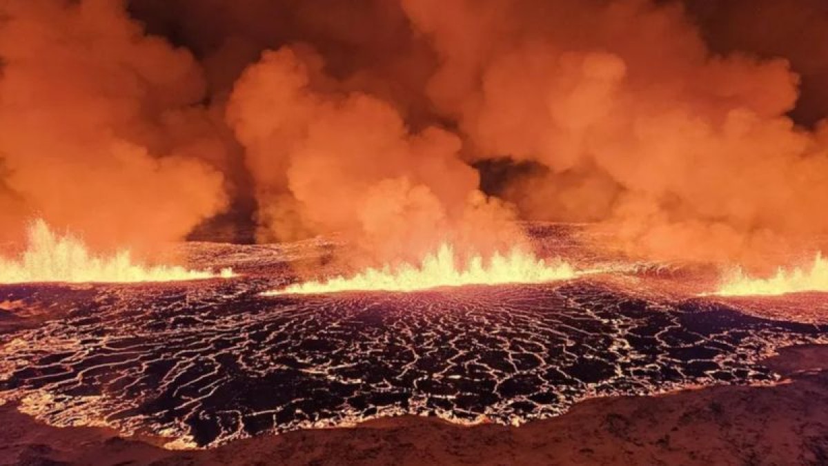 В Исландии происходит извержение вулкана