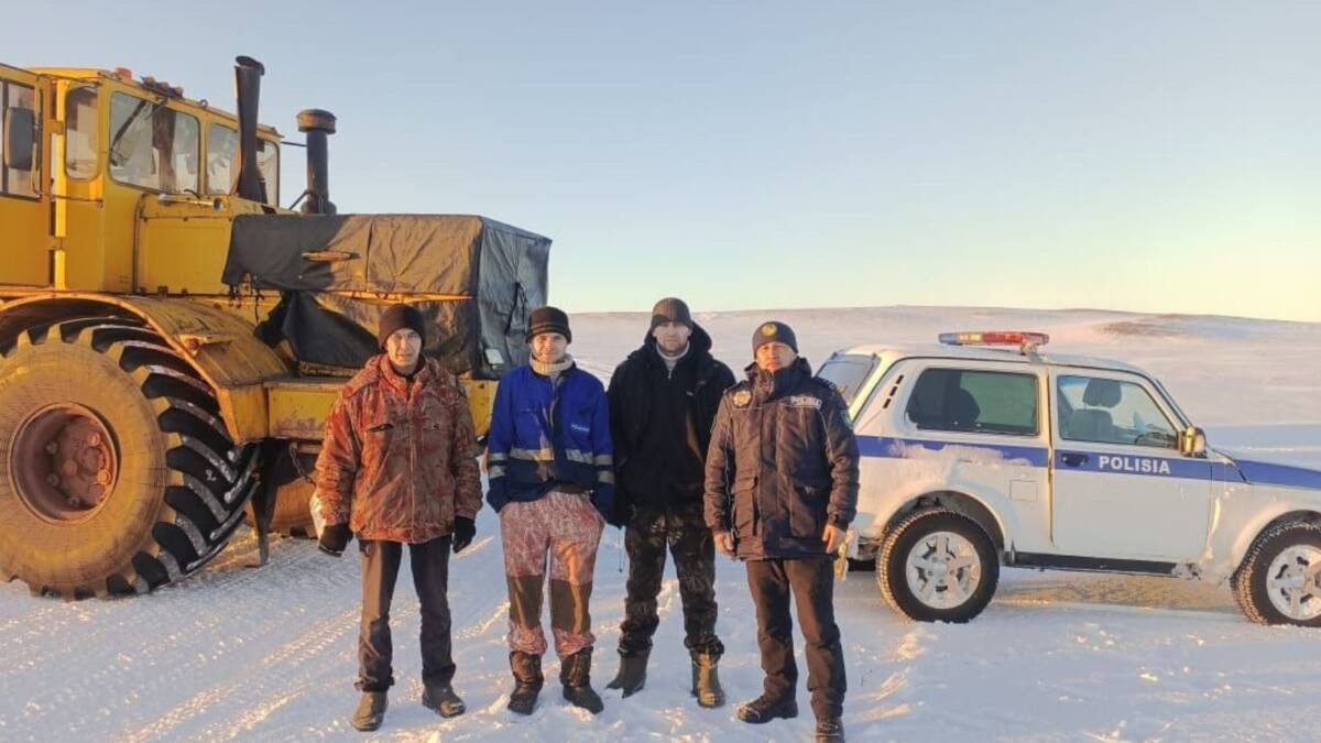 Рыбаки на четыре дня застряли в снежную бурю