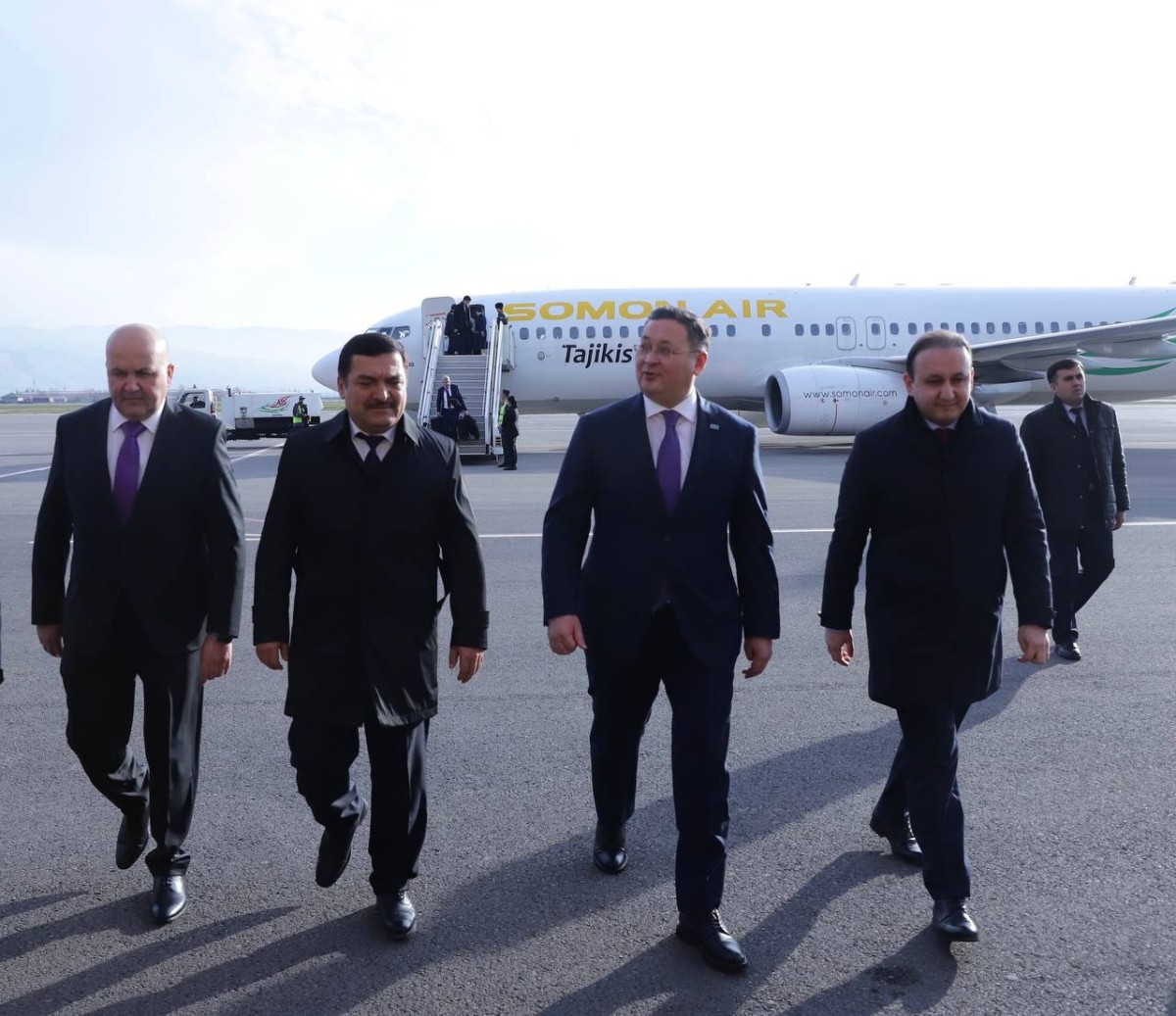 Эмомали Рахмон встретится с казахстанским министром