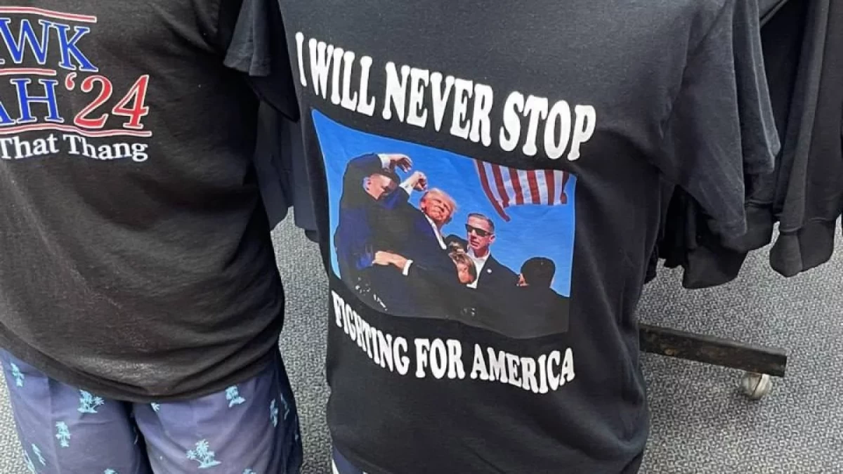 Появились футболки после покушения на Трампа