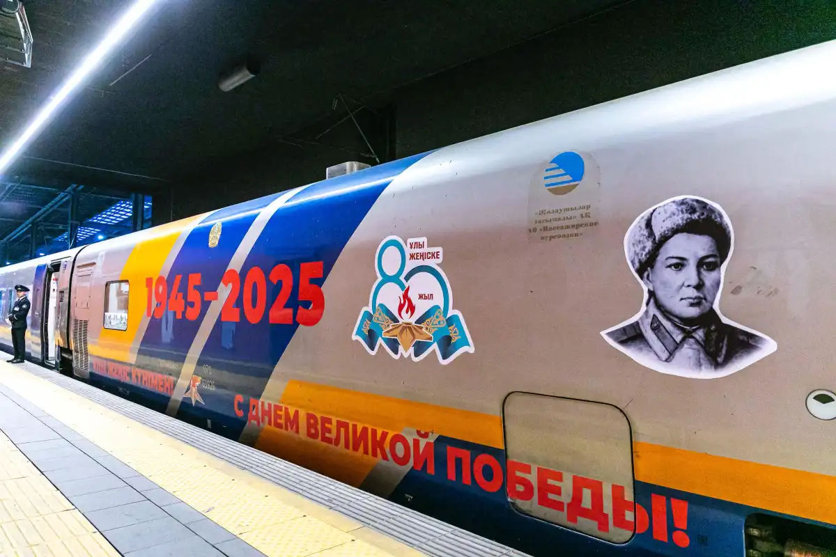 Тематические поезда ко Дню Победы отправились в путь из столицы