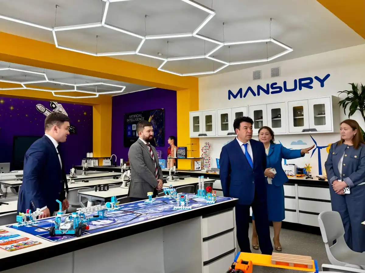 В Астане открылся инновационный кабинет SmartLab