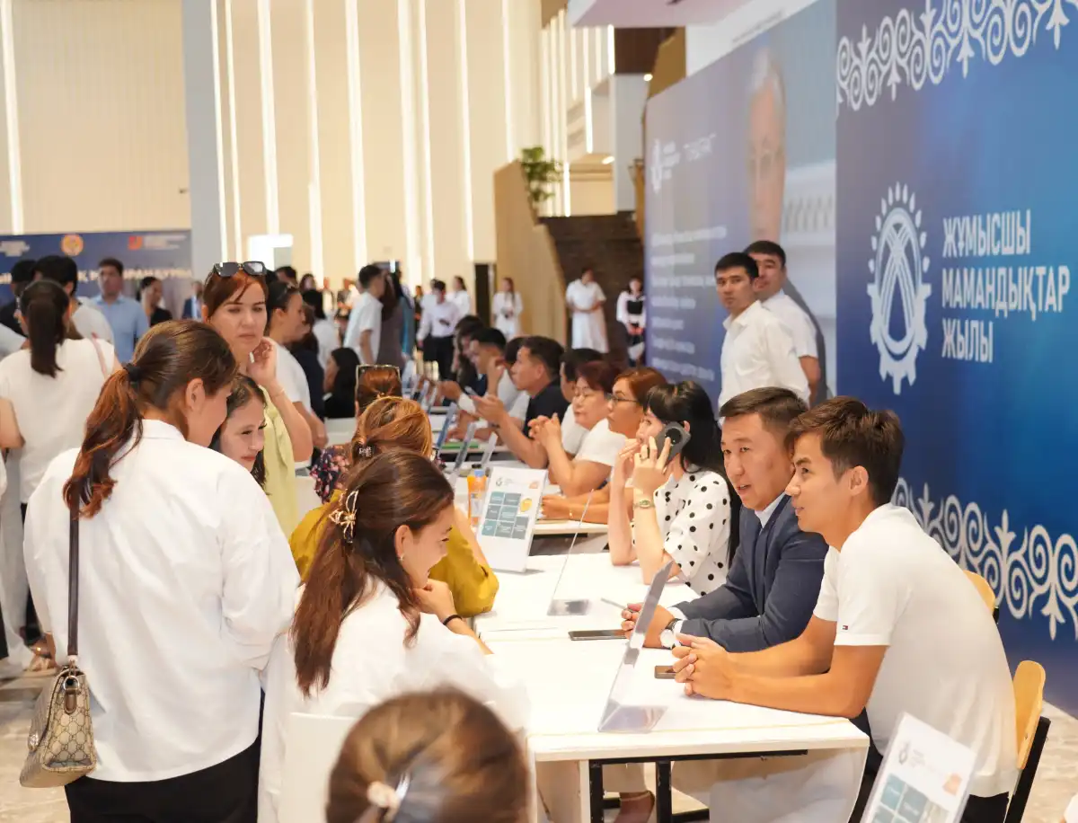 В Туркестане прошли ярмарка вакансий