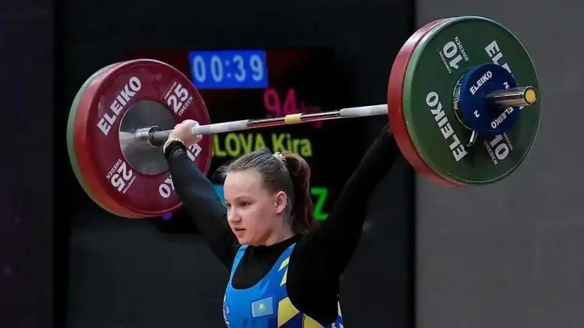 Кира Данилова выиграла юношеский чемпионат Азии по тяжелой атлетике