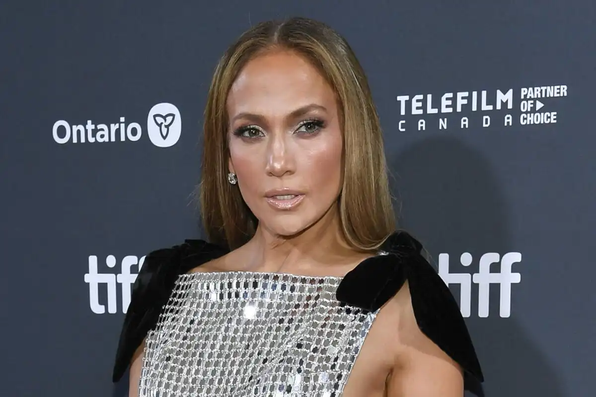 Дженнифер Лопес прилетела в Астану для концерта