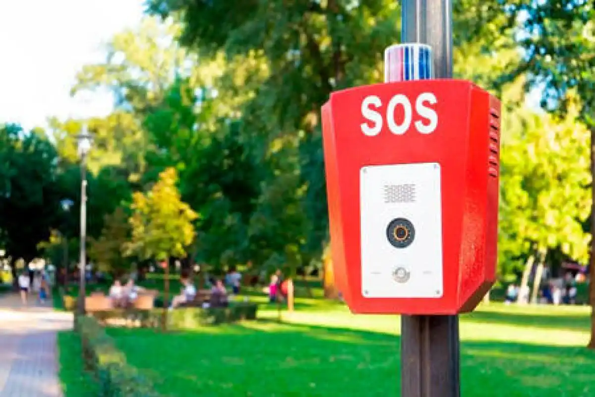 В столице с помощью кнопки SOS была найдена пропавшая девочка