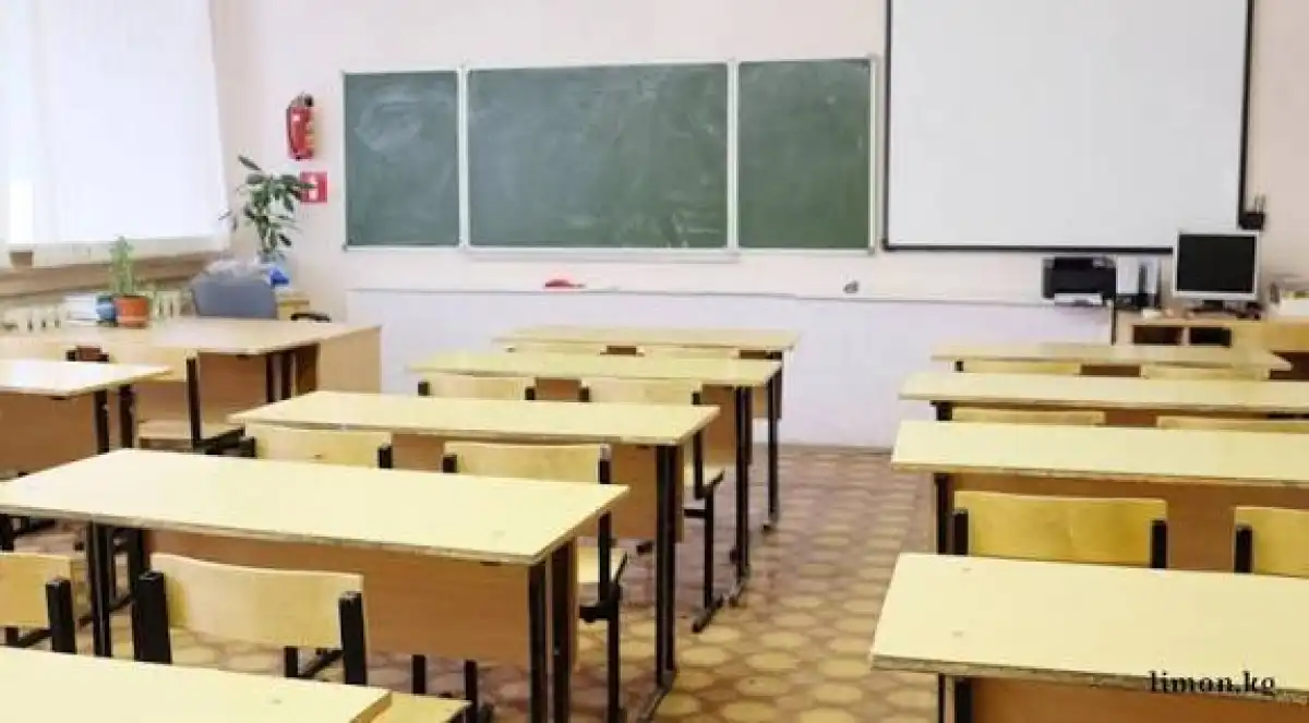 В 2025 году аттестацию пройдут три тысячи школ