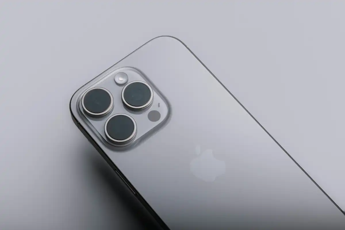 Как выбрать iPhone в 2025: актуальные модели и советы по покупке