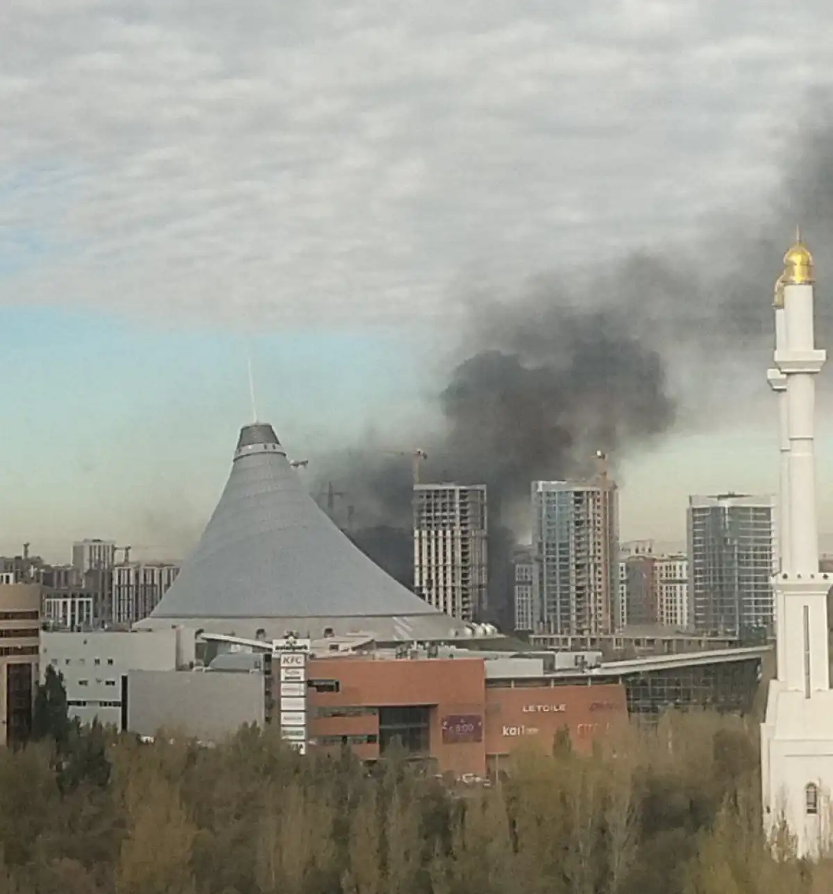 В Астане, в районе Нура, произошло возгорание на строительном объекте