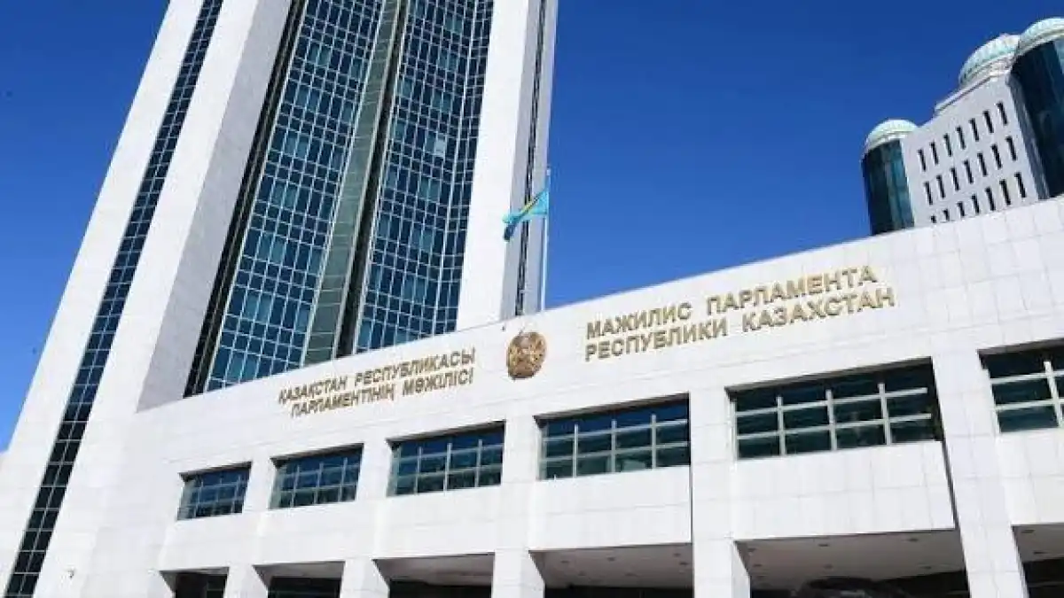Мажилис принял в работу новые законопроекты