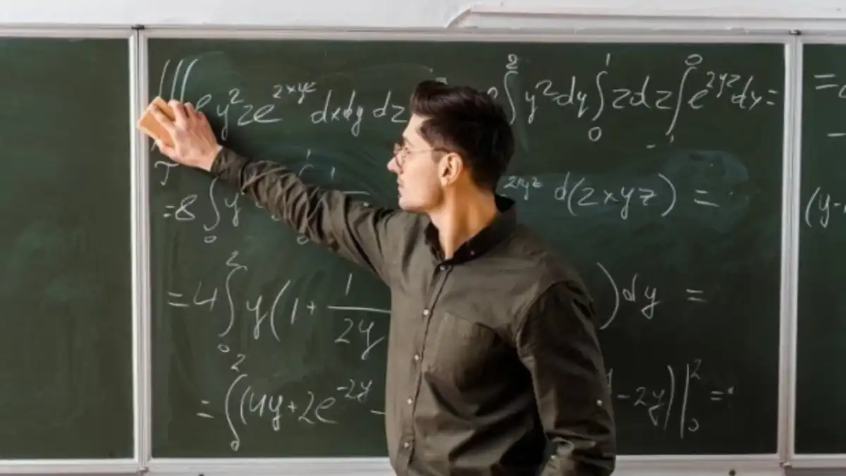 Все учителя Таджикистана освобождены от военной службы