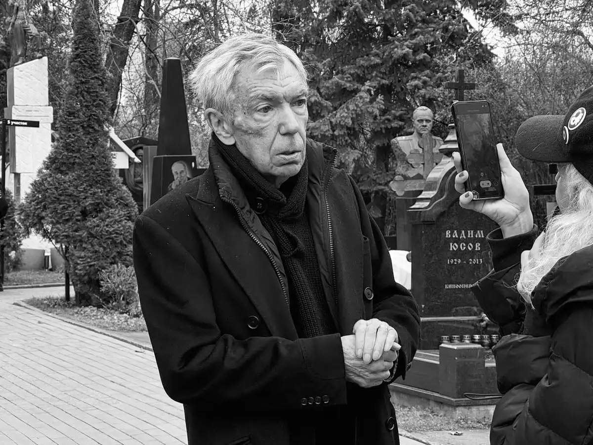 Умер известный телеведущий Юрий Николаев