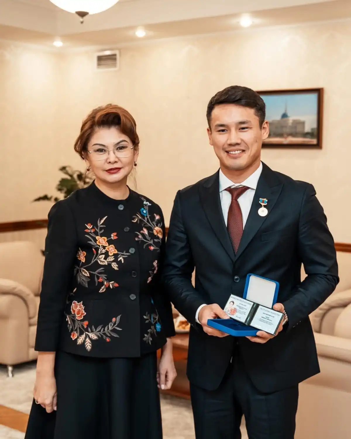 Знаменитый казахстанский актёр и «Грэмми»-лауреат отмечены орденами