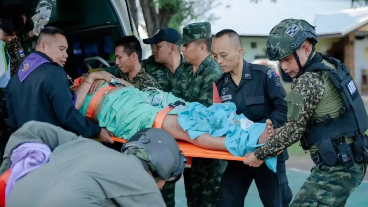 На границе Таиланда и Камбоджи снова гремят снаряды