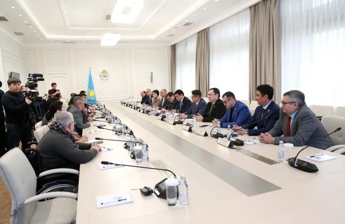 В Алматы обсудили и поддержали конституционные изменения