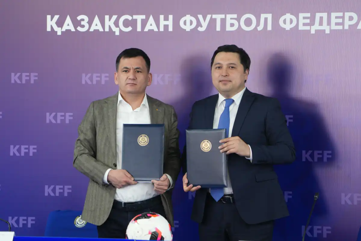 Футболисты за чтение: в Казахстане стартует новая инициатива