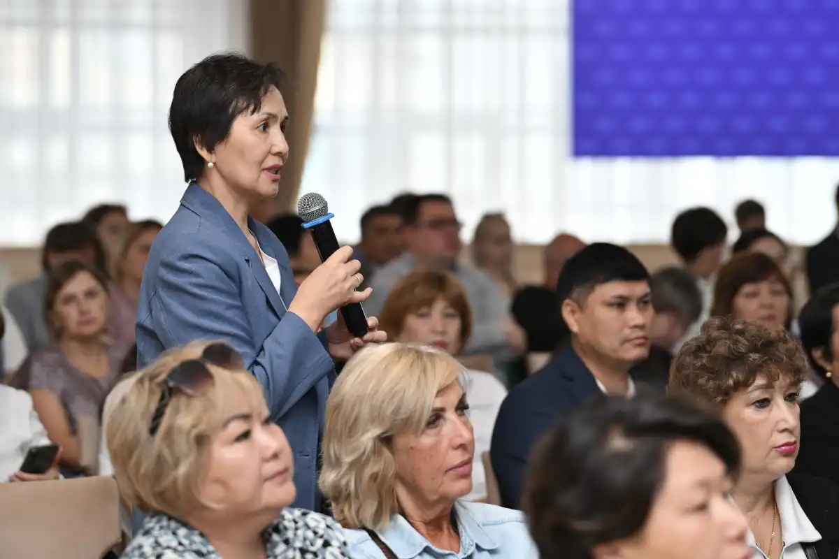 Кандидаты в депутаты от партии «Әділет» посетили предприятия и социальные объекты СКО