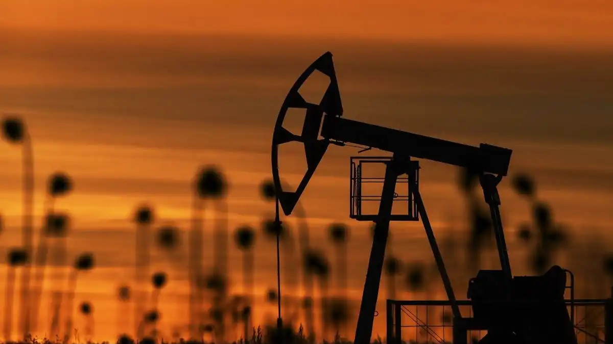 Цены на нефть растут четвертый день подряд