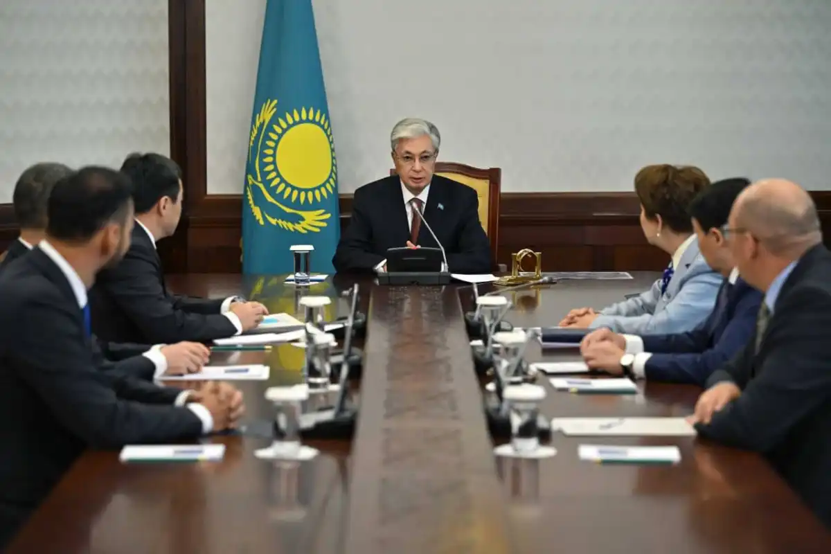 Токаев провёл консультации с лидерами партий по кандидатуре Бектенова