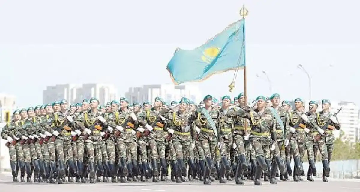 Около 23 тысяч казахстанцев призовут в армию этой осенью