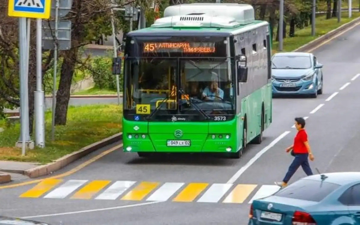 В Алматы в ДТП с участием пешеходов погибли 24 человека
