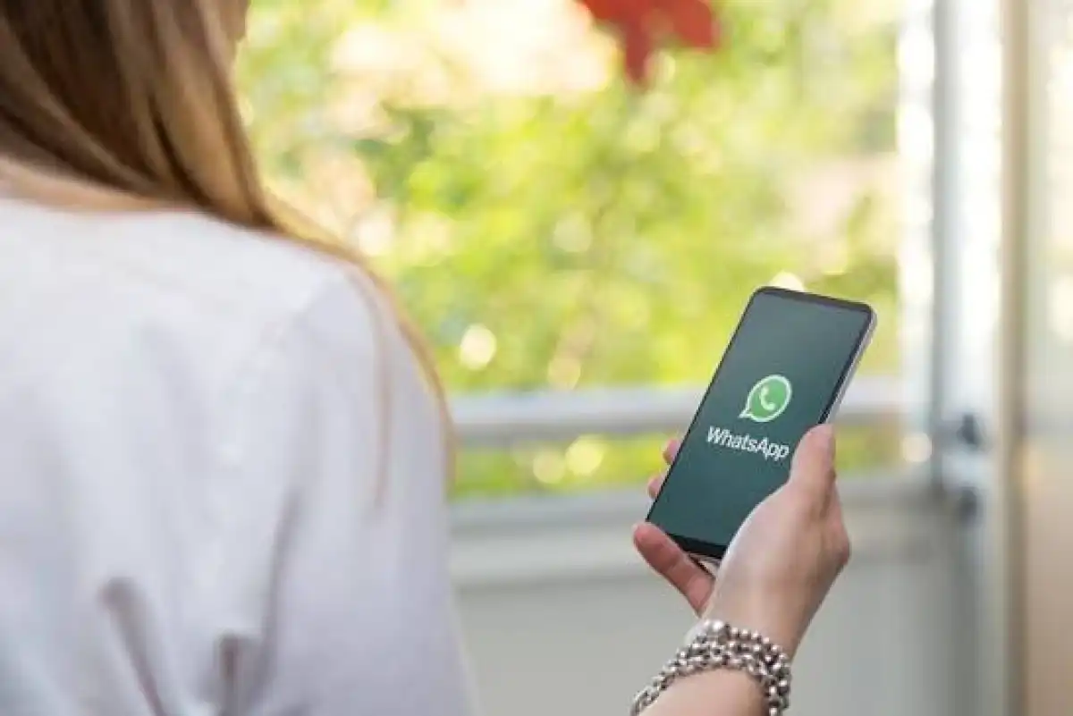 8 тенге за сообщение: WhatsApp меняет правила для бизнеса