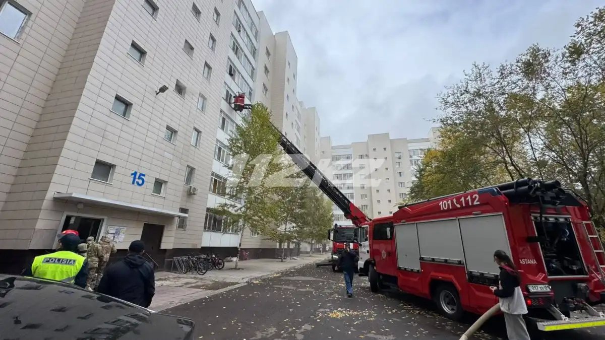 В Астане из дома на улице Сауран эвакуировали 17 человек