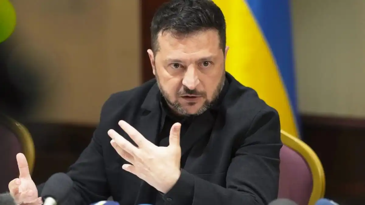 Зеленский заявил о возобновлении ударов, РФ сообщила об атаке на НПЗ