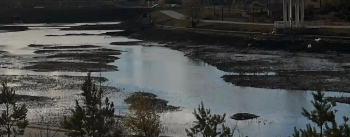 Вчера была вода, сегодня - ил: что произошло с Есилем