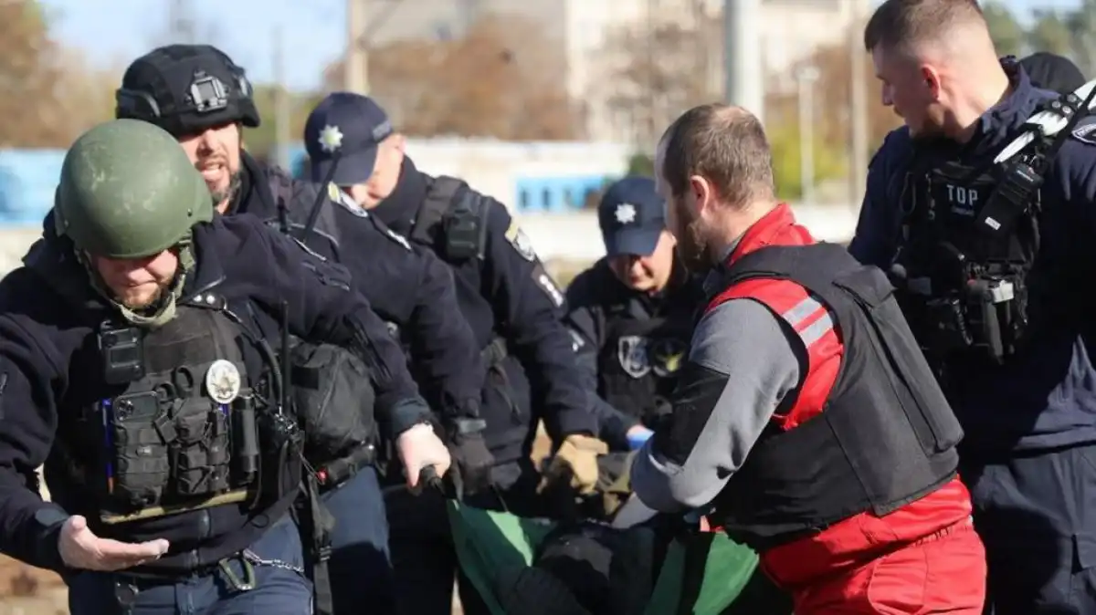 В Днепре 15 человек погибли из-за удара дрона по вокзалу